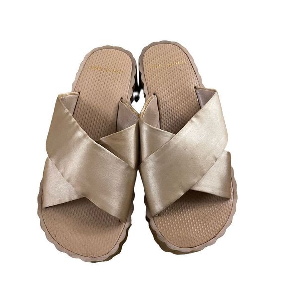 Elegant Cream Women's Sandals - Picture 2 of 10